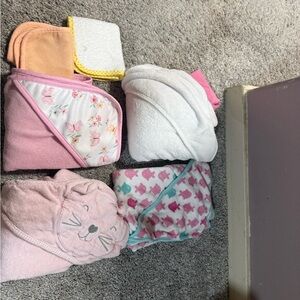 Baby Hooded Towels and Washcloth Set